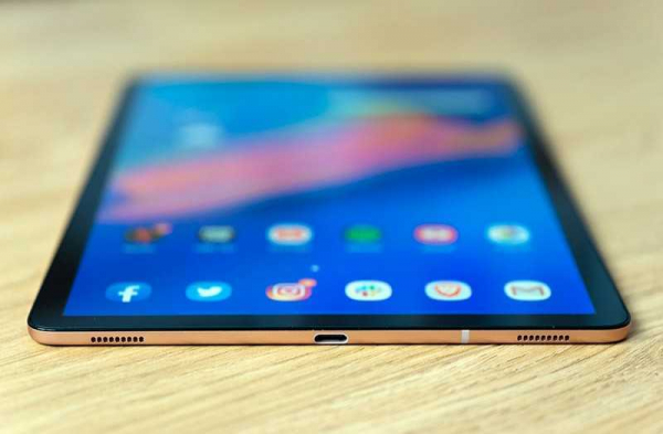 Обзор Samsung Galaxy Tab S5e: интересный планшет на Android