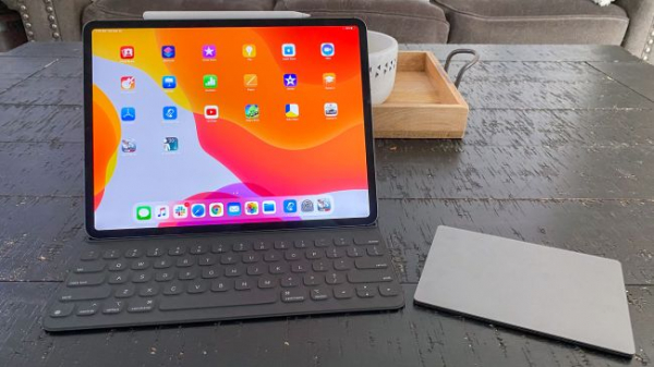 iPad Pro (2020) против Surface Pro 7: Какой планшет купить?