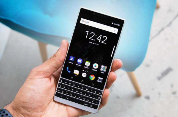 Обзор BlackBerry Key2: дайте шанс физической клавиатуре