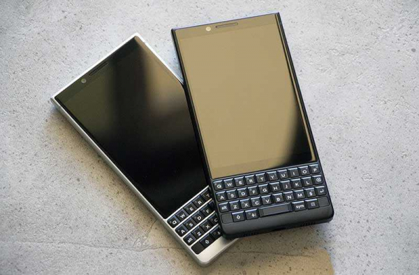 Обзор BlackBerry Key2: дайте шанс физической клавиатуре