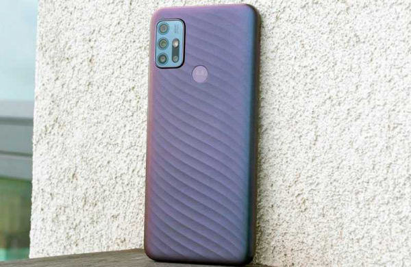 Обзор Motorola Moto G10: не самого хорошего смартфона из доступных