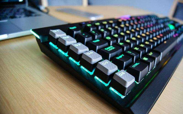 Corsair K95 RGB PLATINUM – Обзор моей новой любимой игровой клавиатуры