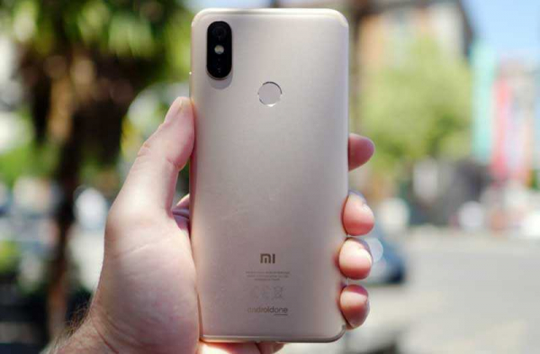 Первый обзор Xiaomi Mi A2 и Mi A2 Lite: улучшение в мощности, не цене