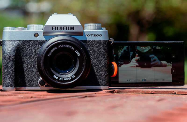 Обзор Fujifilm X-T200: забавная беззеркальная камера начального уровня