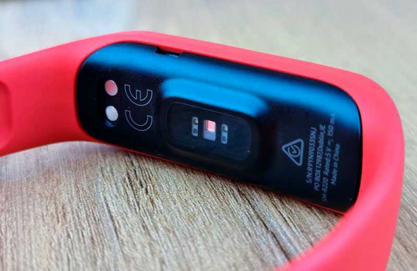 Обзор Samsung Galaxy Fit 2: простой и недорогой фитнес-браслет