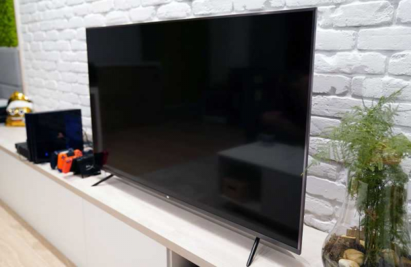 Обзор Xiaomi Mi TV 4S 55: почти народный Smart TV телевизор